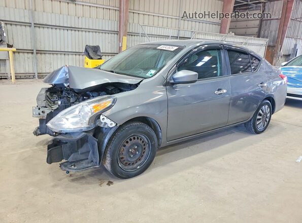 3N1CN7AP6JL879627 2018 NISSAN VERSA Gray Trasero izquierdo