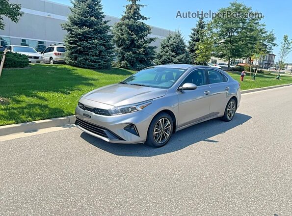 3KPF34AD1RE835331 2024 KIA FORTE Gray უკანა მარჯვენა
