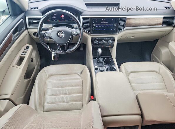 1V2TR2CA0LC506223 2020 VOLKSWAGEN ATLAS White Widok zestawu wskaźników