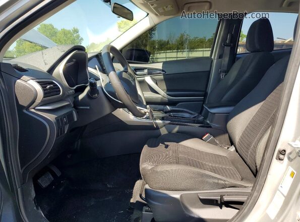 JA4AS3AA6JZ066213 2018 MITSUBISHI ECLIPSE Silver Dashboard view