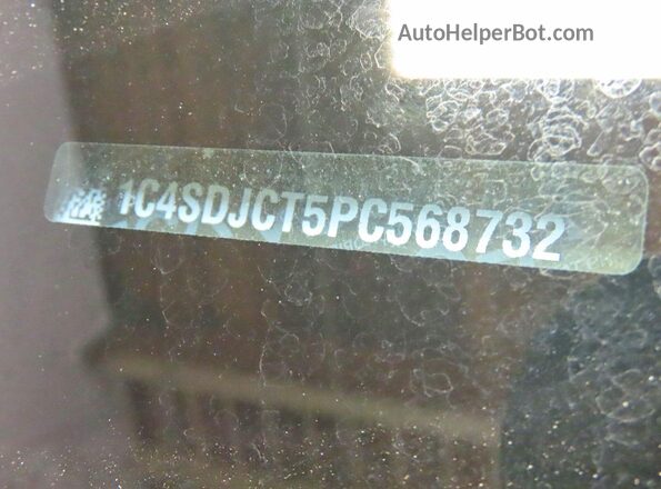 1C4SDJCT5PC568732 2023 DODGE DURANGO Gray Vista interior trasera