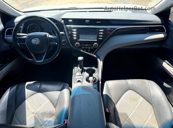 4T1B11HK3JU018922 2018 TOYOTA CAMRY White Հետևի նստատեղերի տեսք