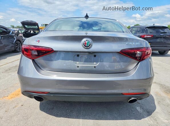 ZARFAEEN3J7575832 2018 ALFA ROMEO GIULIA Gray Widok wnętrza z przodu