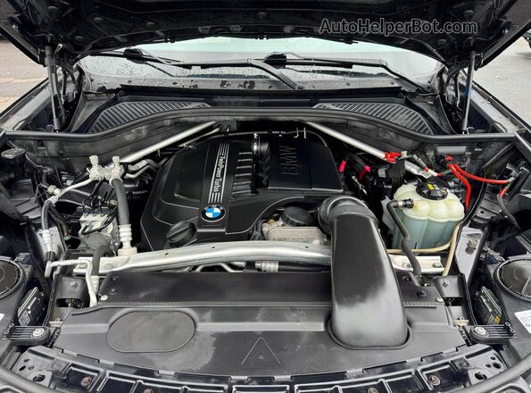 5UXKR0C58H0V66990 2017 BMW X5 Black Вид задньої частини салону