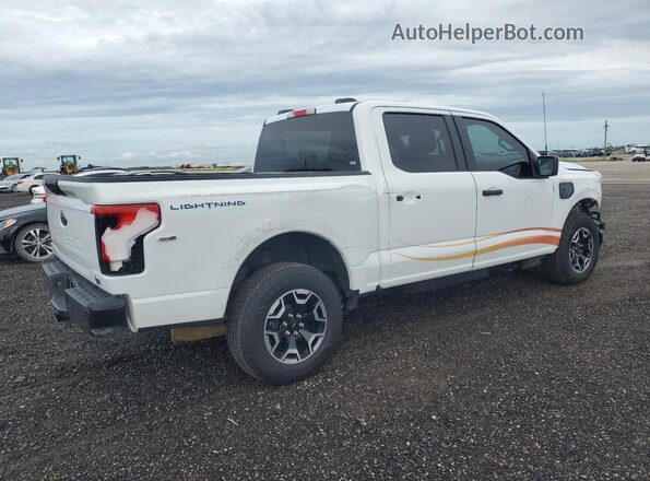 1FT6W1EV0PWG32426 2023 FORD F-150 LIGHTNING Белый Передняя правая четверть