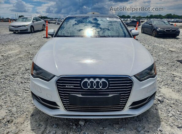 WAUTPBFF9GA063311 2016 AUDI A3 White Rear view