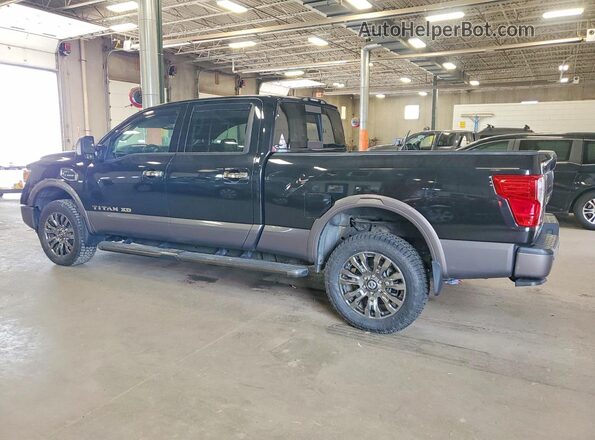 1N6BA1F48JN537562 2018 NISSAN TITAN Черный Задняя правая четверть
