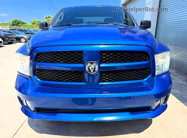 3C6RR6KG2JG249849 2018 RAM 1500 Blue Вид ззаду