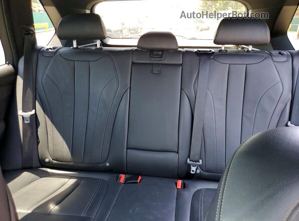 5UXKT0C59J0W00068 2018 BMW X5 Black Rear interior view