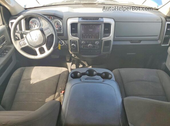 1C6RR6GG4LS153998 2020 RAM 1500 Синий Вид щитка приборов