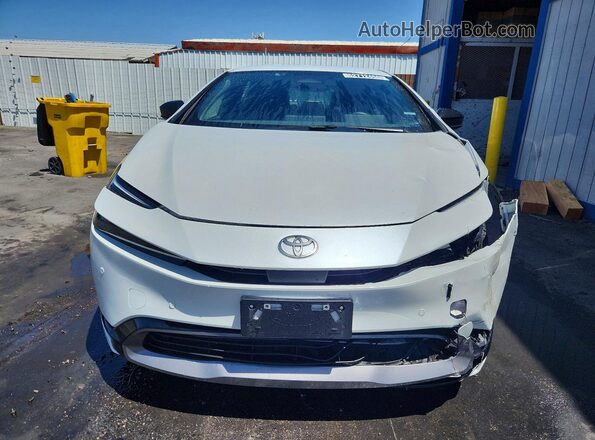 JTDACAAU5S3056164 2025 TOYOTA PRIUS White Հետևի տեսք