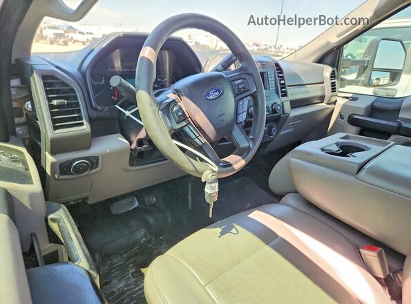 1FDUF4GT5MEC12498 2021 FORD F450 White ხელსაწყოთა პანელის ხედი