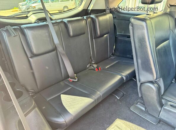 5TDJZRFH7HS362671 2017 TOYOTA HIGHLANDER Серебряный Вид салона спереди