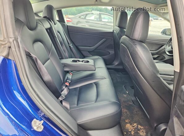 5YJ3E1EA0KF309140 2019 TESLA MODEL Blue Rear interior view