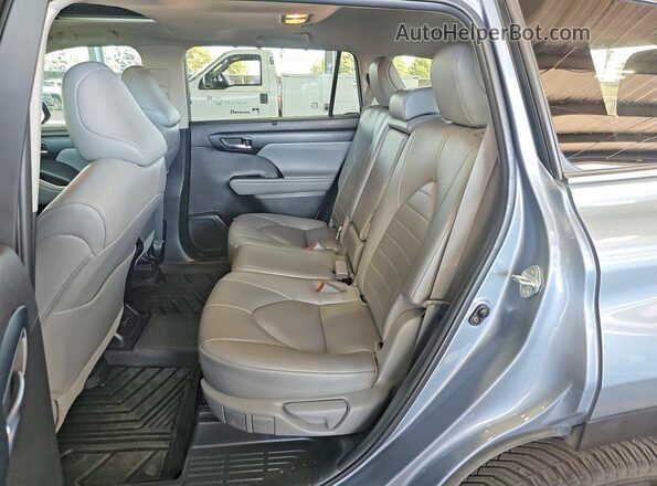 5TDHZRBHXNS241293 2022 TOYOTA HIGHLANDER Синий Вид салона спереди