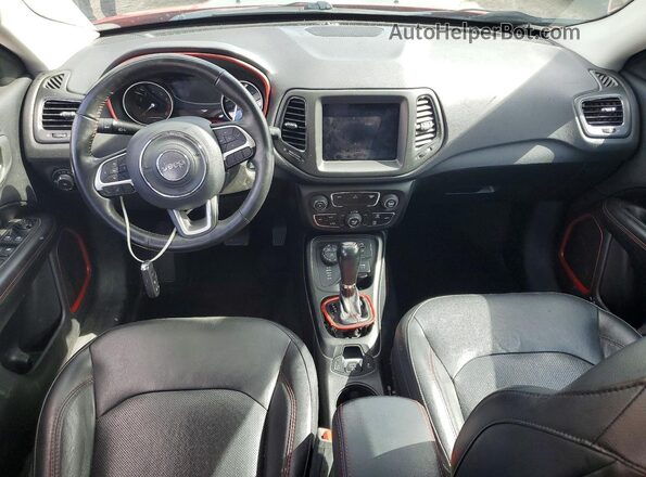 3C4NJDDB5JT501489 2018 JEEP COMPASS Red Instrument cluster view