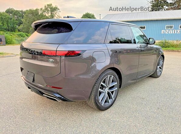 SAL1L9FUXPA154724 2023 LAND ROVER RANGE Gray Front view