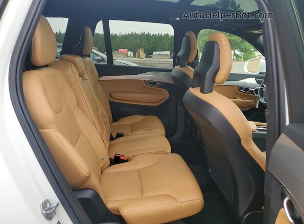 YV4A22PK6G1067267 2016 VOLVO XC90 White Widok wnętrza z tyłu