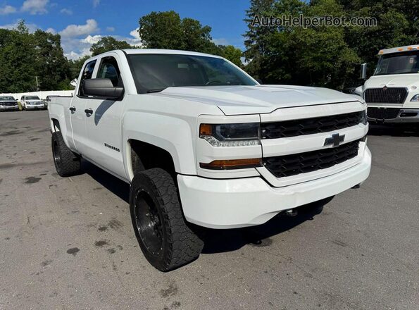 1GCVKPEHXHZ301809 2017 CHEVROLET SILVERADO White Front view
