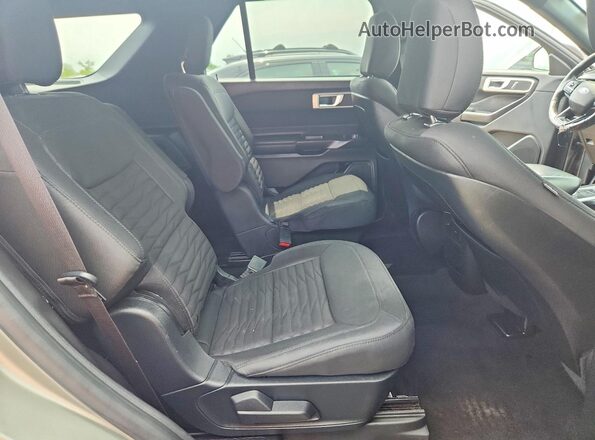 1FMSK8DHXLGB09848 2020 FORD EXPLORER Green Вид задньої частини салону