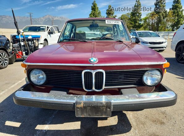 4282385 1974 BMW 2000 Burgundy Вид ззаду