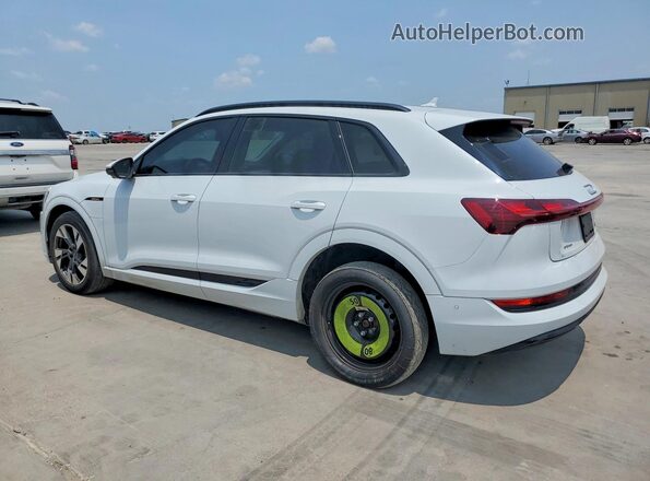 WA1AAAGEXNB007777 2022 AUDI E-TRON White Rear right