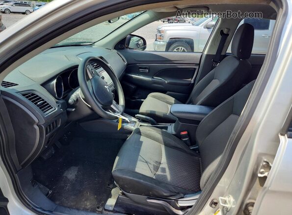 JA4AP3AU3KU017075 2019 MITSUBISHI OUTLANDER Silver Вид панелі приладів