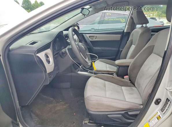 5YFBURHE3KP896868 2019 TOYOTA COROLLA Серебряный Вид панели приборов