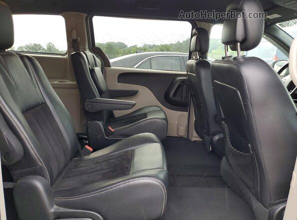 2C4RDGCG3JR240163 2018 DODGE GRAND Silver Widok komory silnika