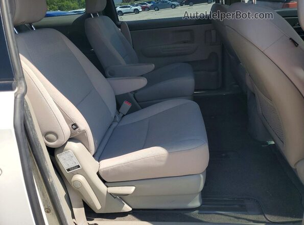 KNDMA5C11G6157401 2016 KIA SEDONA White Engine compartment view