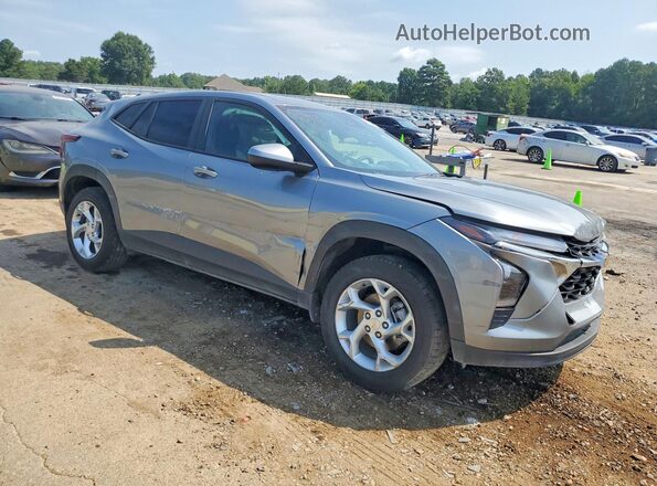 KL77LFEPXSC304448 2025 CHEVROLET TRAX Gray Front view