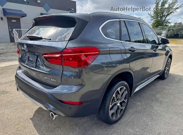 WBXJG7C0XL5P55560 2020 BMW X1 Gray Delantero derecho