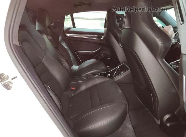 WP0AB2A73KL128112 2019 PORSCHE PANAMERA White Vista interior trasera
