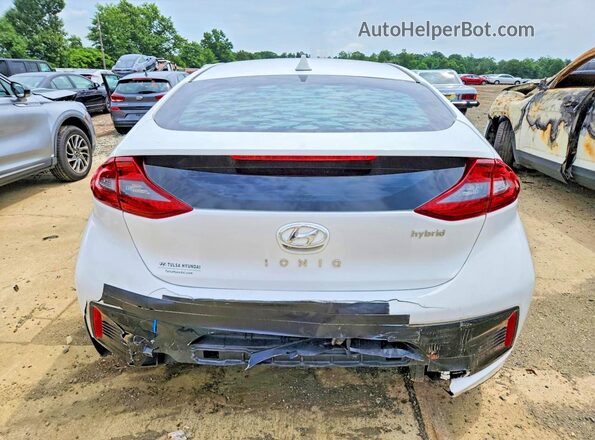 KMHC75LC1HU048327 2017 HYUNDAI IONIQ White Widok wnętrza z przodu
