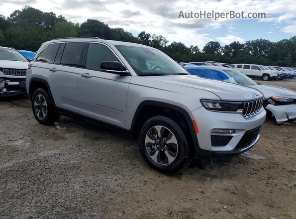 1C4RJYB69R8518272 2024 JEEP CHEROKEE Silver წინა ხედი