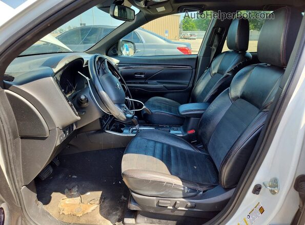 JA4AD3A3XLZ038624 2020 MITSUBISHI OUTLANDER White Dashboard view