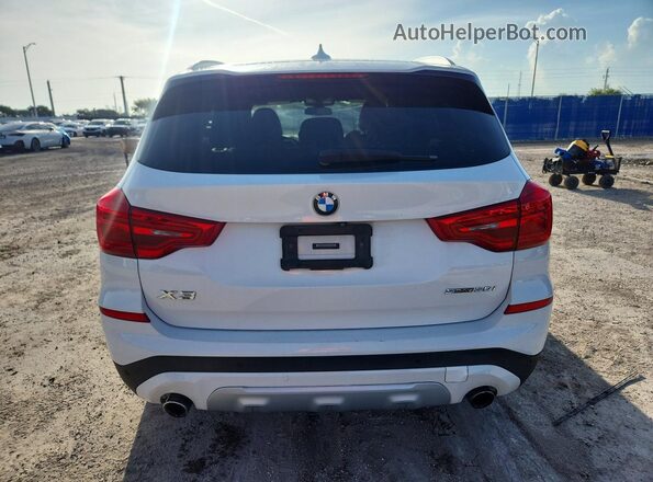 5UXTR7C51KLF27065 2019 BMW X3 White Front interior view