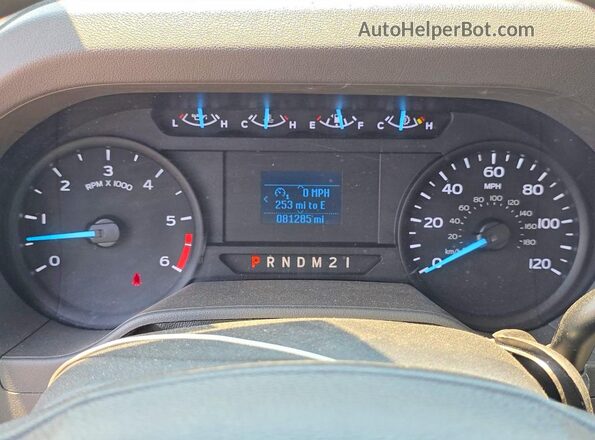 1FDWE3FK9PDD08532 2023 FORD ECONOLINE Белый Вид панели приборов