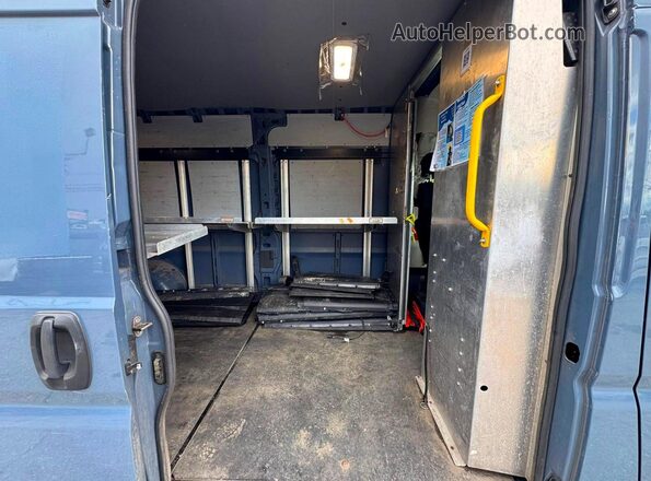 3C6URVJG3LE136951 2020 RAM PROMASTER Blue Widok wnętrza z przodu