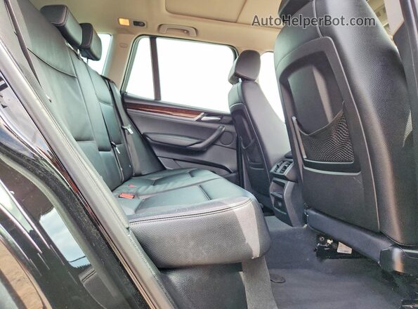 5UXWX9C53H0T00272 2017 BMW X3 Black Widok komory silnika