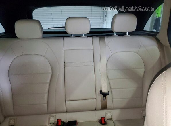 WDC0G4KB6JV090982 2018 MERCEDES-BENZ GLC-CLASS White Widok wnętrza z tyłu