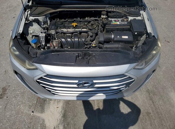 5NPD84LF3HH011364 2017 HYUNDAI ELANTRA Silver Widok komory silnika