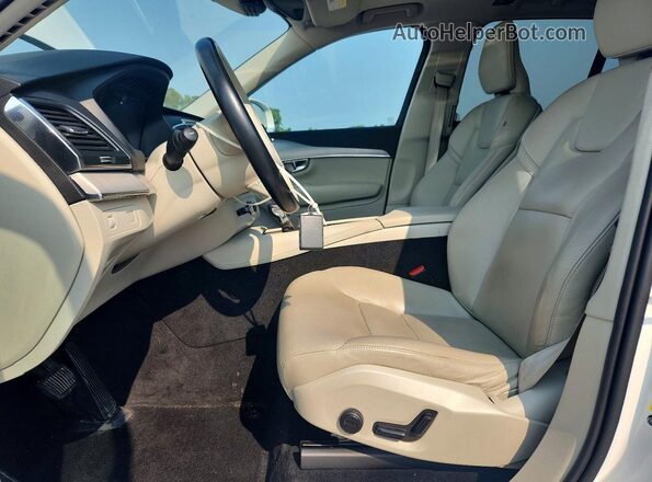 YV4102PK1N1836700 2022 VOLVO XC90 White Առջևի վահանակի տեսք
