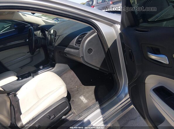 2C3CCAAG0HH596907 2017 CHRYSLER 300 Gray წინა სალონის ხედი