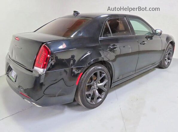 2C3CCAAG0NH253607 2022 CHRYSLER 300 Black Rear view