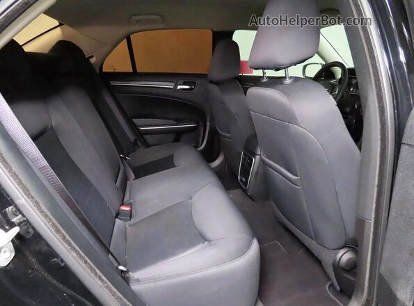 2C3CCAAG0NH253607 2022 CHRYSLER 300 Black Engine compartment view