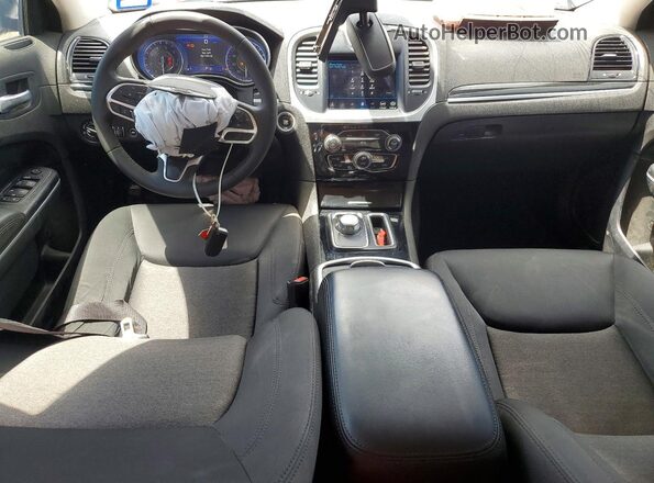 2C3CCAAG0PH561217 2023 CHRYSLER 300 Gray Вид панелі приладів