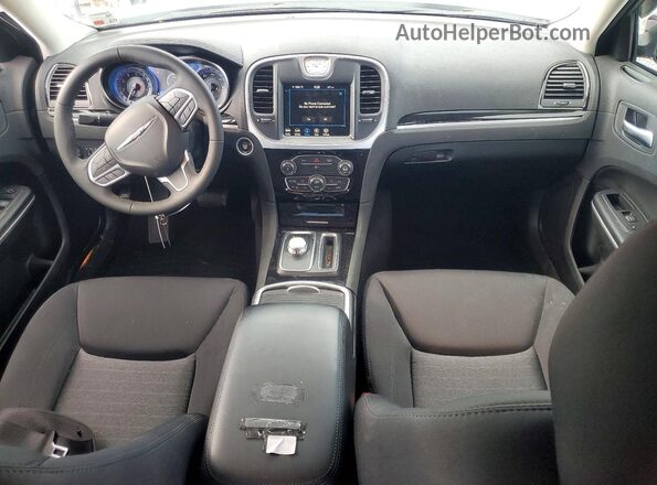 2C3CCAAG0PH664864 2023 CHRYSLER 300 Белый Вид панели приборов