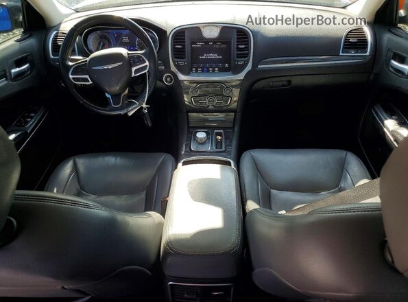 2C3CCAAG1LH115667 2020 CHRYSLER 300 Синий Вид панели приборов