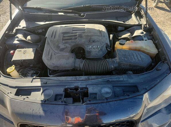 2C3CCAAG1LH212657 2020 CHRYSLER 300 Charcoal Rear interior view